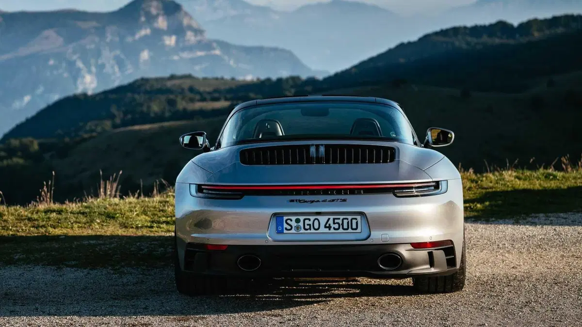 Porsche 911 Cabrio Targa 3.0 4 GTS auto (5)