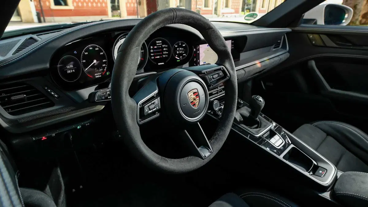 Porsche 911 Cabrio Cabrio 3.0 Carrera 4 GTS auto (8)