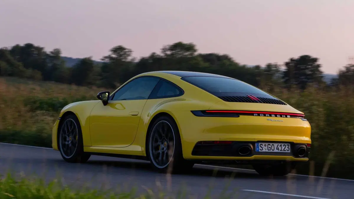 Porsche 911 Coupé 3.0 Carrera T 394cv (55)