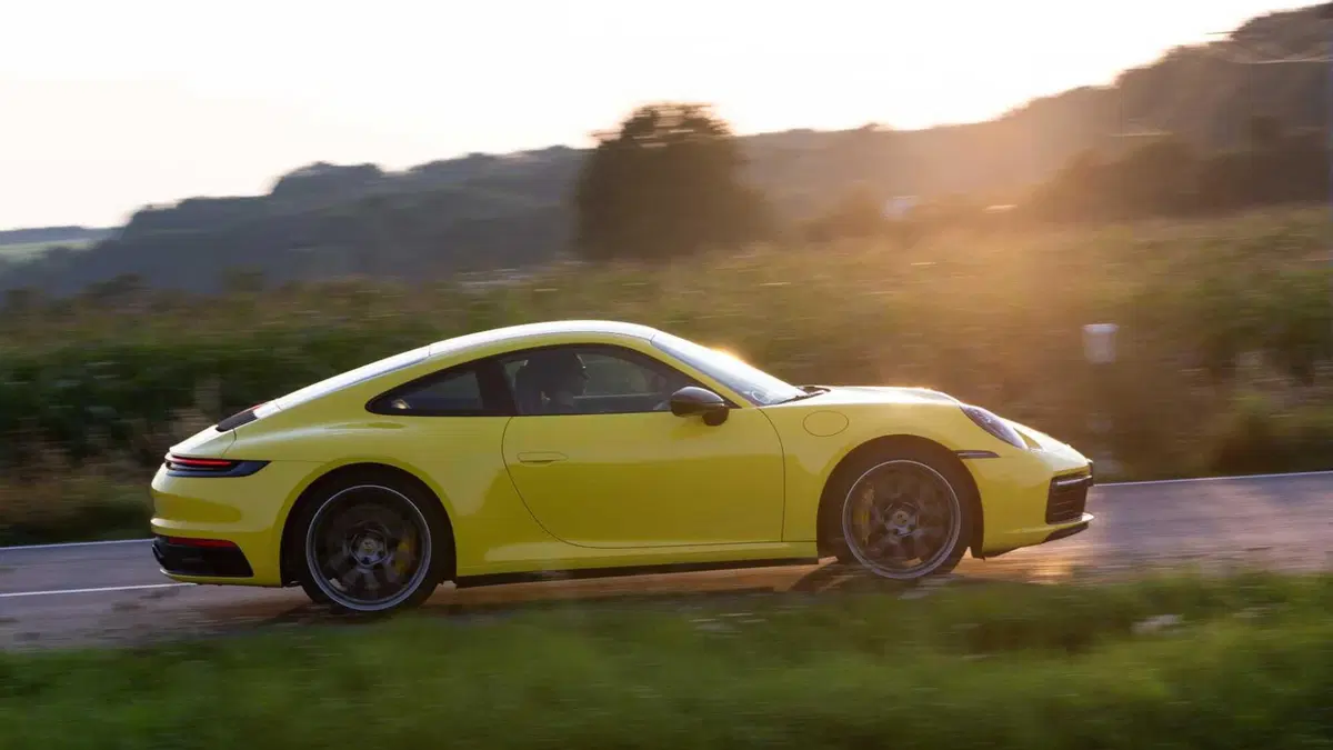 Porsche 911 Coupé 3.0 Carrera T 394cv (56)