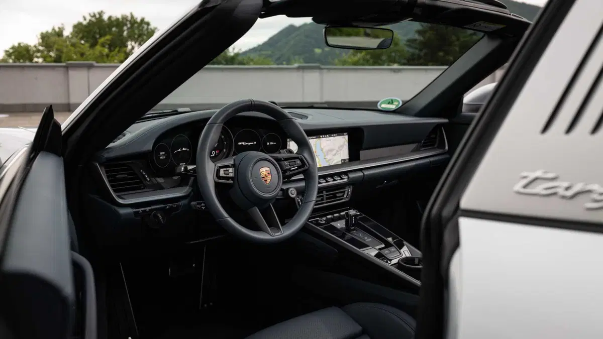 Porsche 911 Cabrio Targa 3.0 4 auto (8)