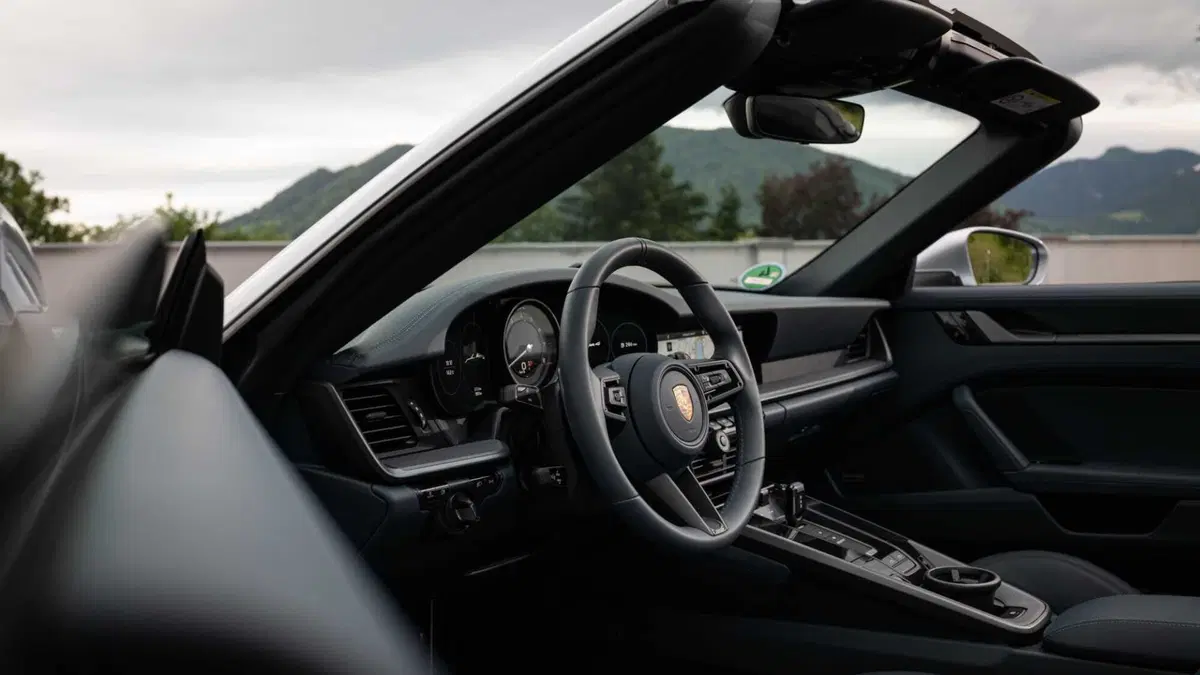 Porsche 911 Cabrio Targa 3.0 4 auto (7)