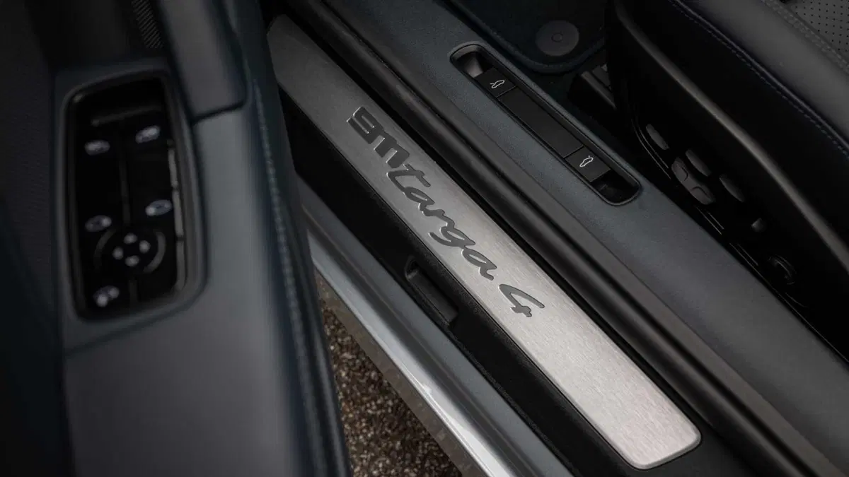 Porsche 911 Cabrio Targa 3.0 4 auto (16)