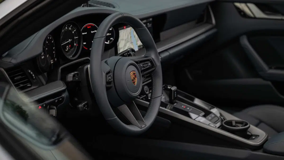 Porsche 911 Cabrio Targa 3.0 4 auto (9)