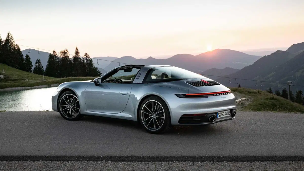 Porsche 911 Cabrio Targa 3.0 4 auto (2)
