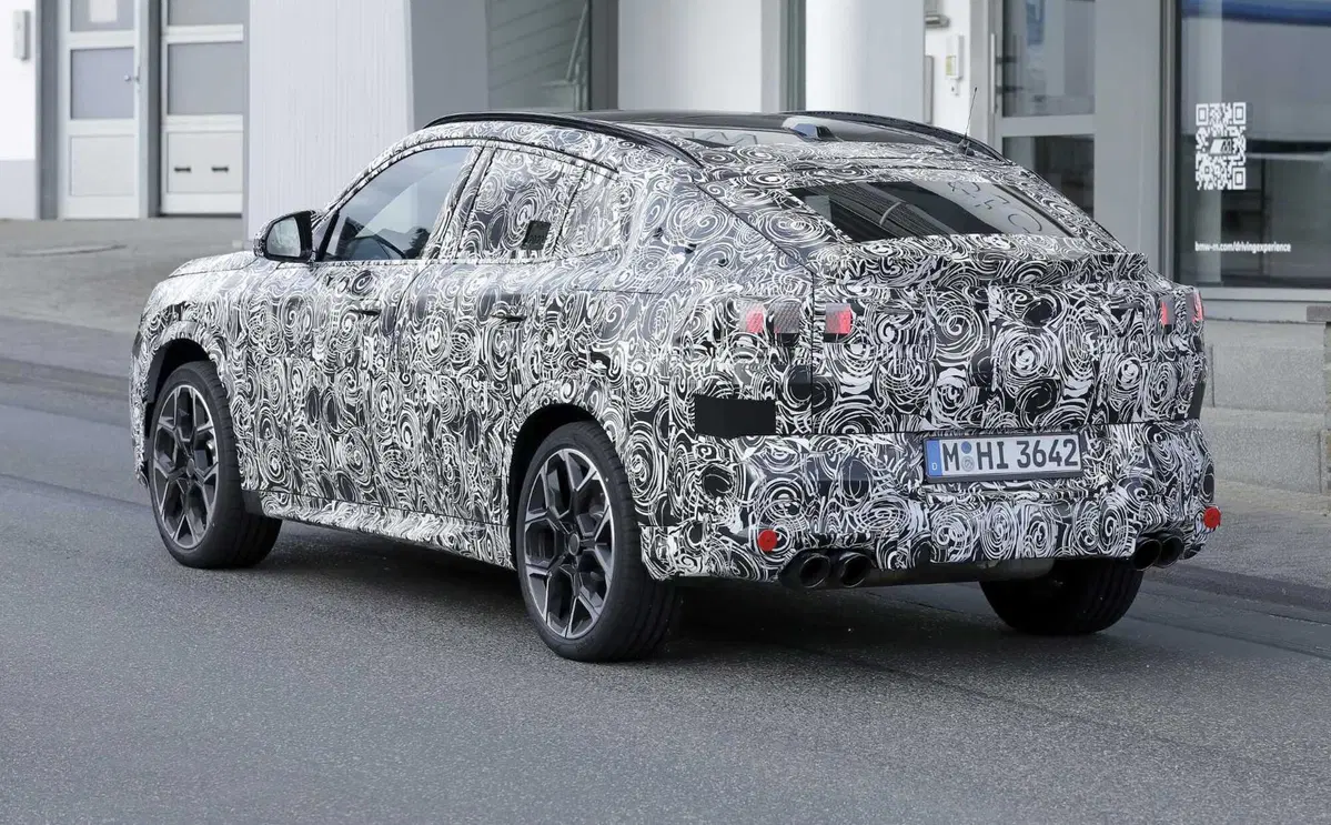 BMW X2 M35i, ecco il nuovo MY2024 [Foto Spia] (8)