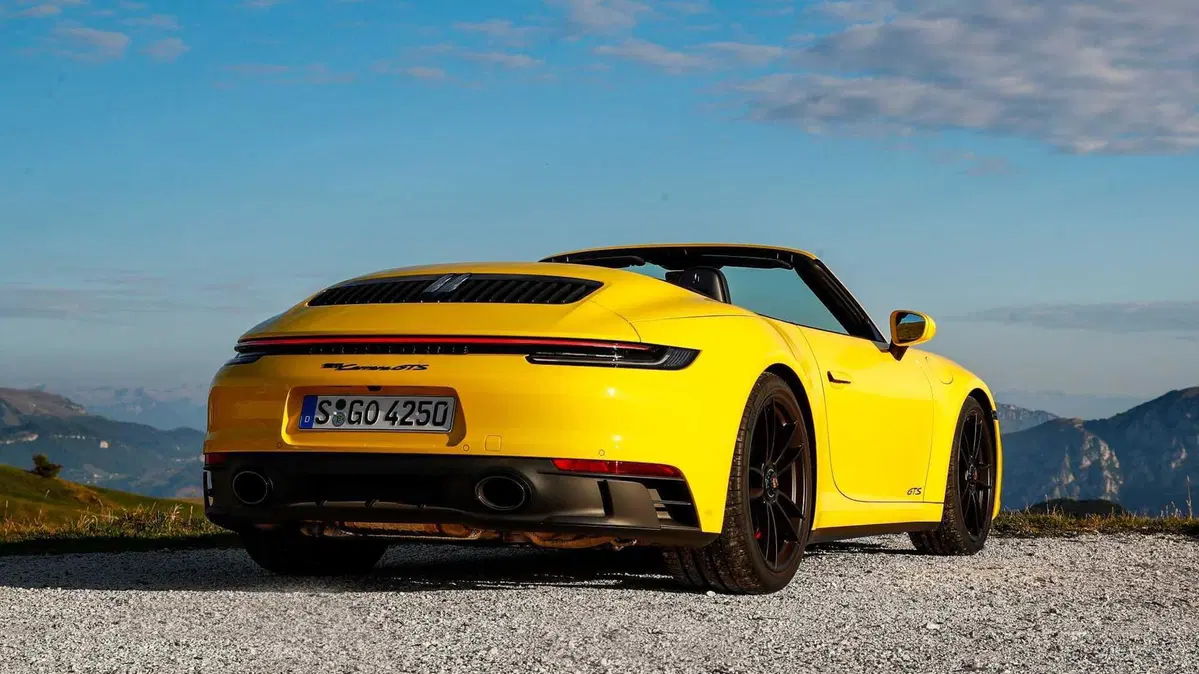 Porsche 911 Cabrio Cabrio 3.0 Carrera S auto (2)