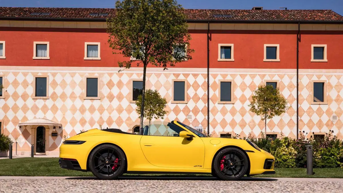Porsche 911 Cabrio Cabrio 3.0 Carrera S auto (5)