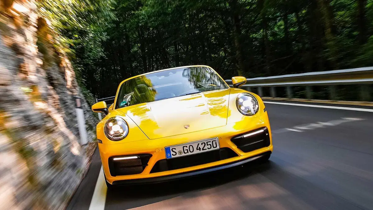 Porsche 911 Cabrio Cabrio 3.0 Carrera S auto (4)