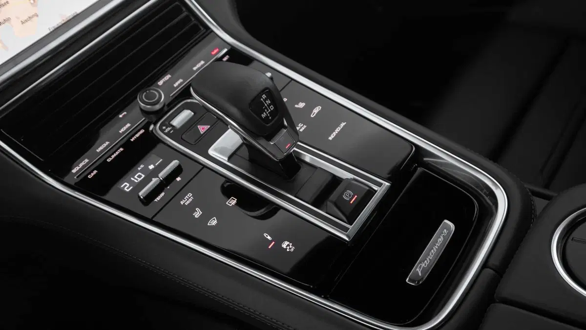 Porsche Panamera Sport Turismo (2017-24) (18)