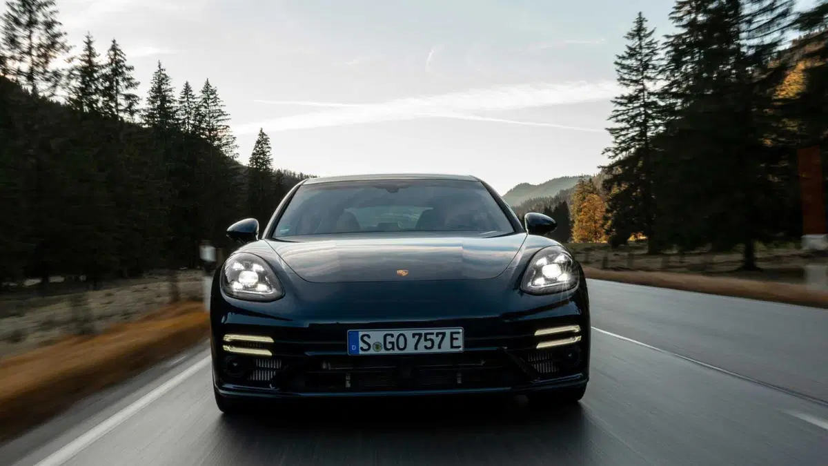 Porsche Panamera Sport Turismo Sport Turismo 4.0 Turbo S e-hybrid auto (2)