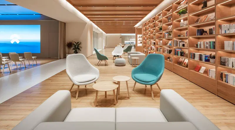 L'interno di un punto vendita Nio a Oslo (Norvegia)