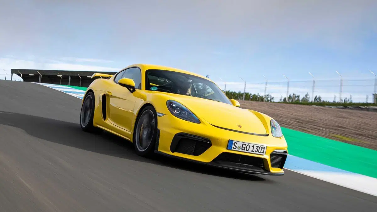 Porsche 718 Cayman  Cayman 4.0 GT4 (4)