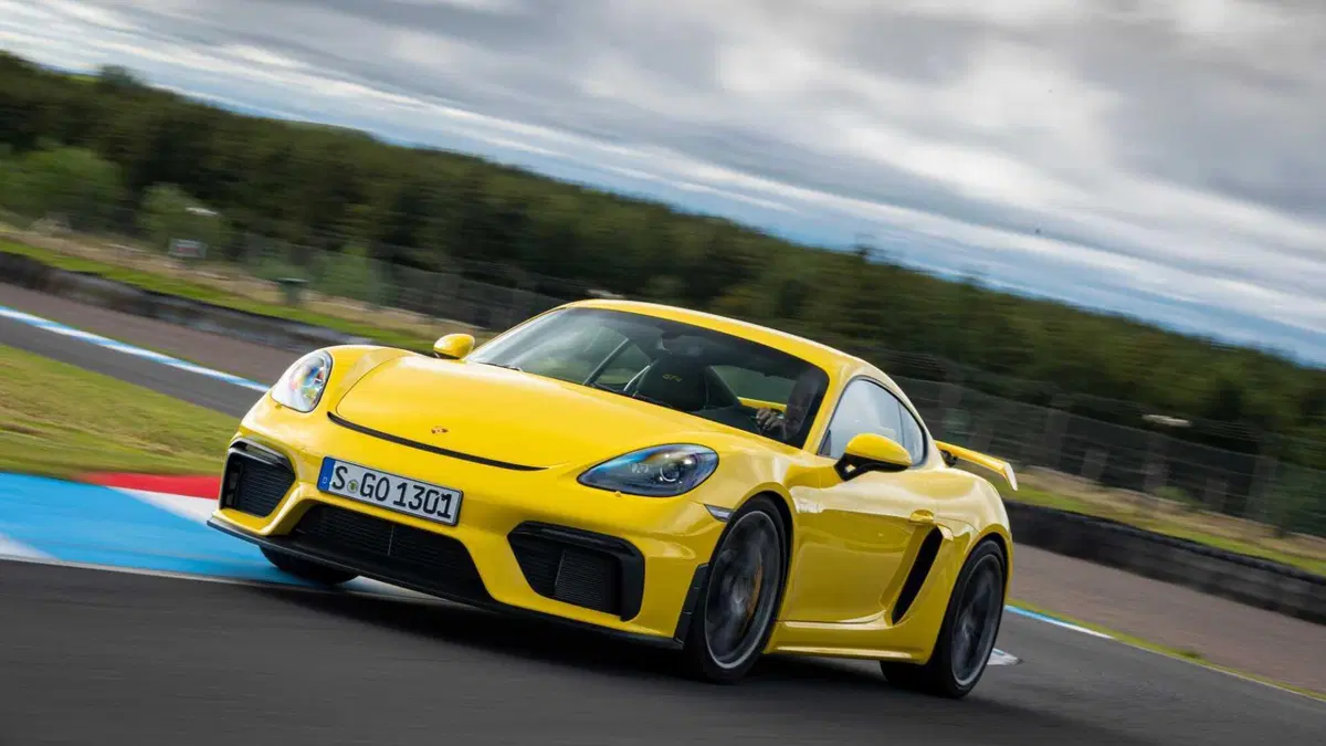 Porsche 718 Cayman  Cayman 4.0 GT4 (2)
