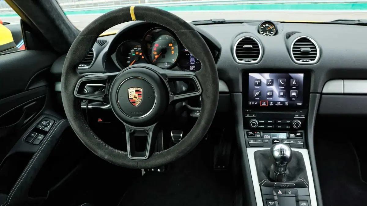 Porsche 718 Cayman  Cayman 4.0 GT4 (11)