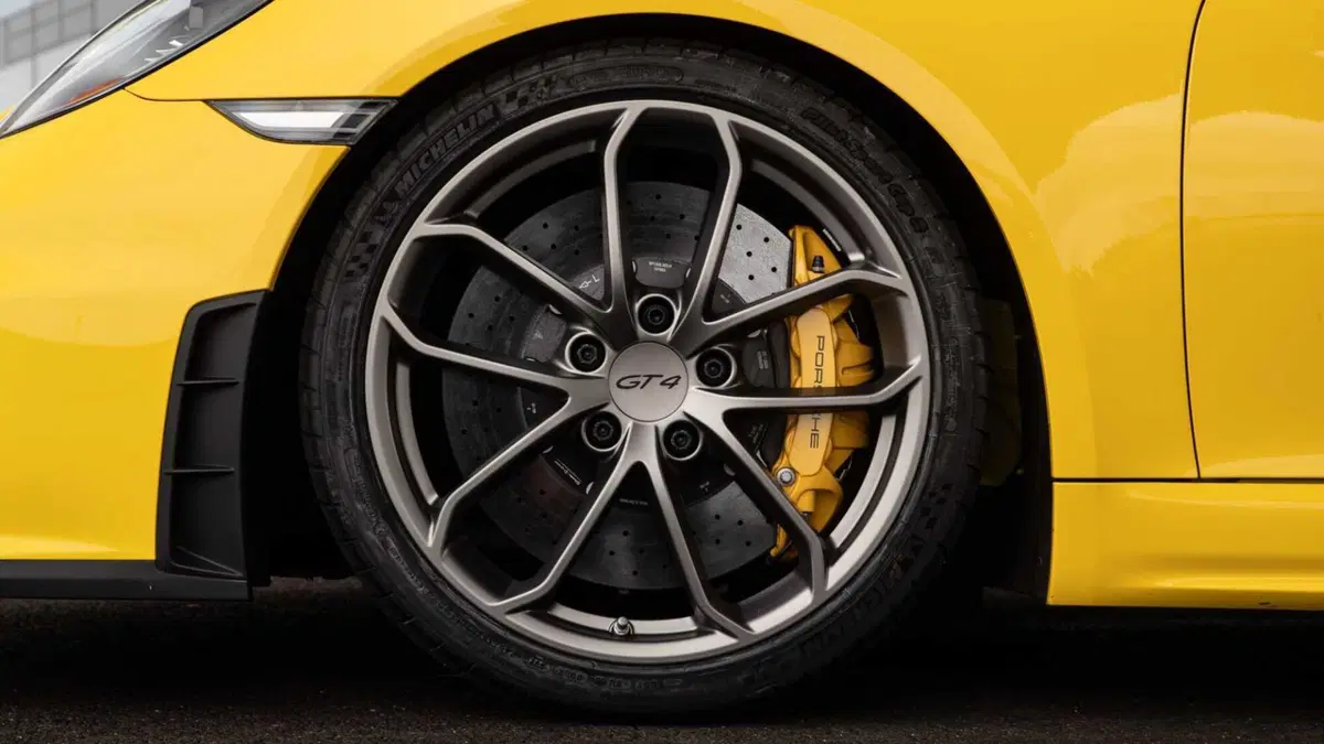 Porsche 718 Cayman  Cayman 4.0 GT4 (14)