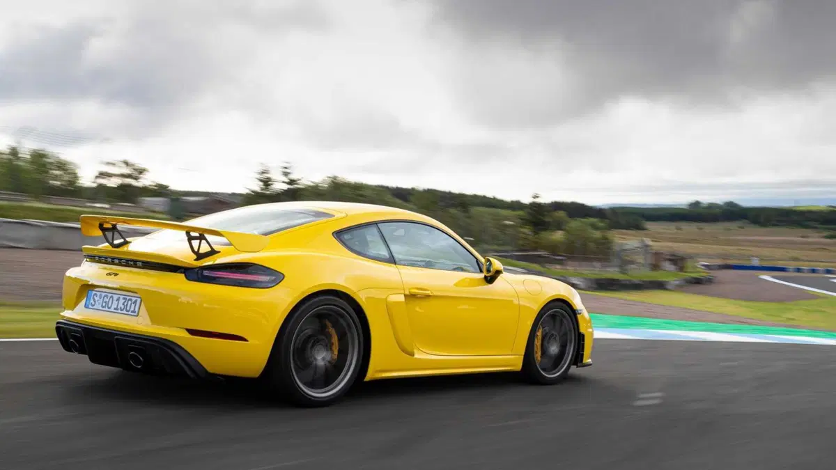 Porsche 718 Cayman  Cayman 4.0 GT4 (7)
