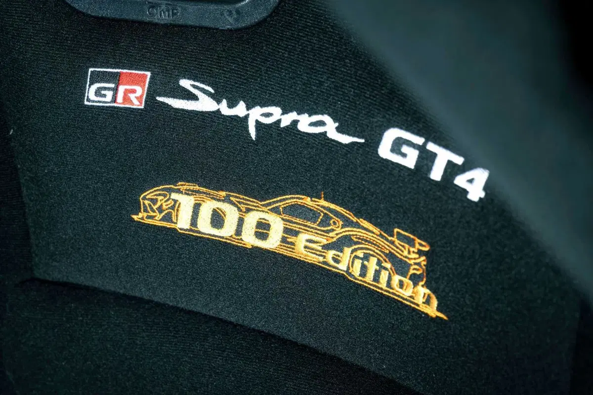 Toyota GR Supra GT4 da sogno: edizione limitata per il 100° esemplare (4)