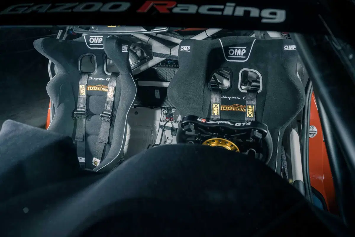 Toyota GR Supra GT4 da sogno: edizione limitata per il 100° esemplare (5)