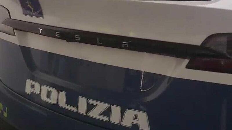 Tesla, arriva una Model X in uniforme della Polizia Stradale
