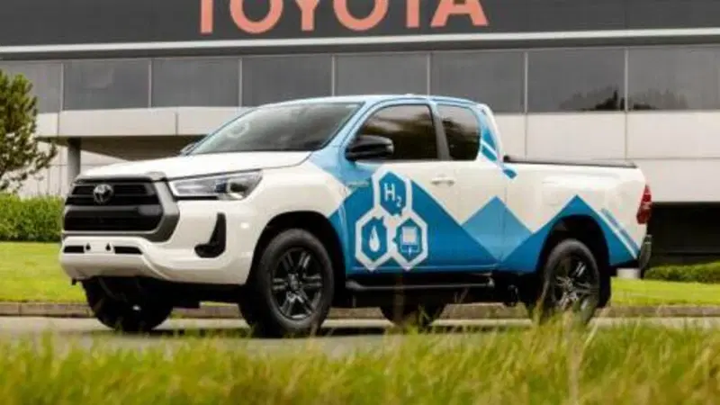 Toyota Hilux, per la prima volta elettrico con l'idrogeno