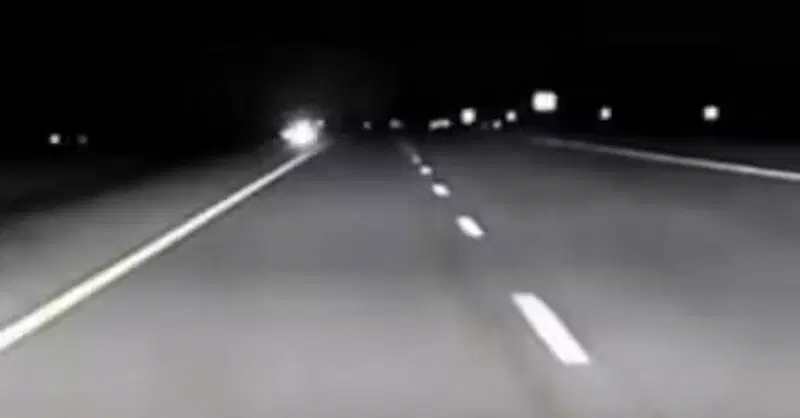 "Polizia, c'&egrave; un'auto contromano!" ma &egrave; lui l'ubriaco [VIDEO] 