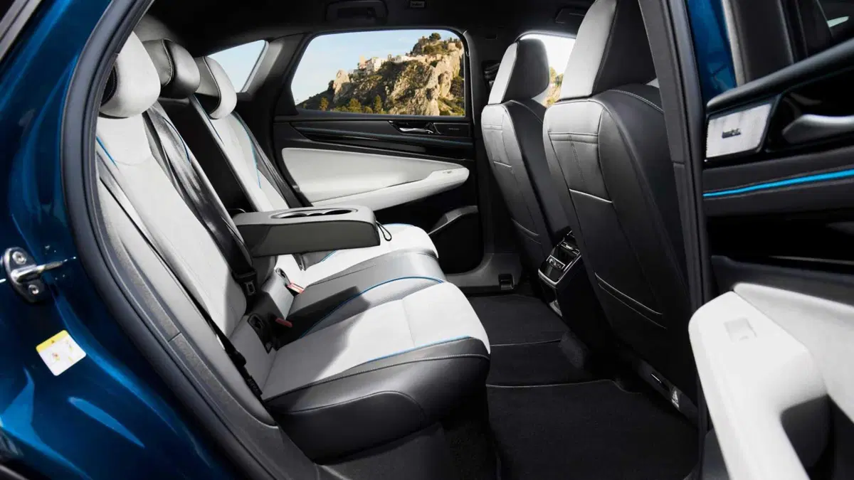 Volkswagen ID.7 86 kWh Pro S 285cv (12)