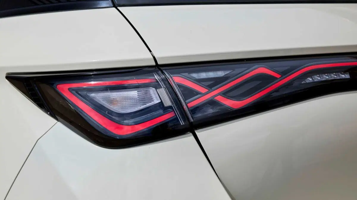 Byd Dolphin 44,9 kWh Active (12)