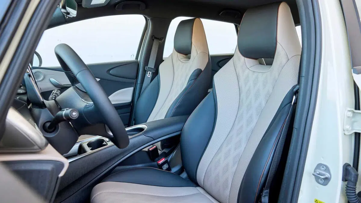 Byd Dolphin 44,9 kWh Active (9)