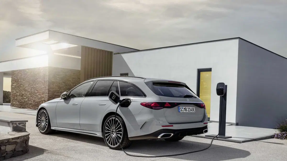 Mercedes-Benz Classe E Station Wagon AMG 53 hybrid Advanced Plus Edition 1 AMG 4matic+ auto (18)