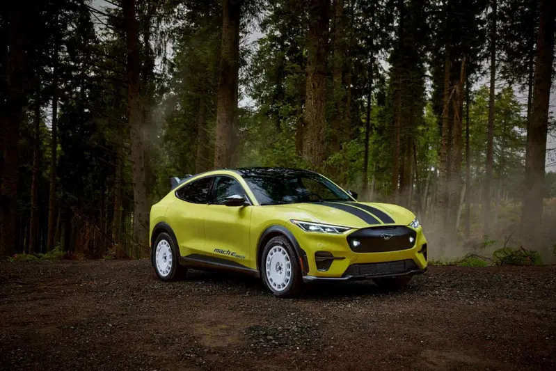 Ford Mustang Mach-E Rally: l'asfalto le va stretto