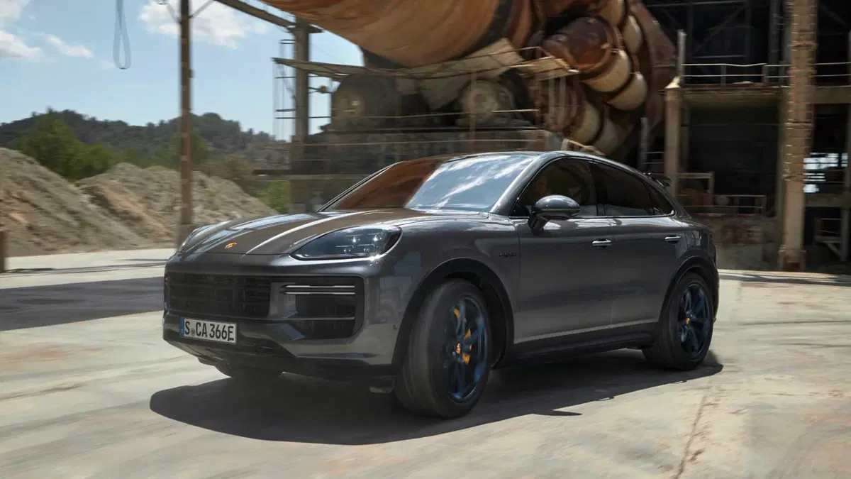 Porsche Cayenne Coupé 4.0 V8 Turbo E-Hybrid GT (2)