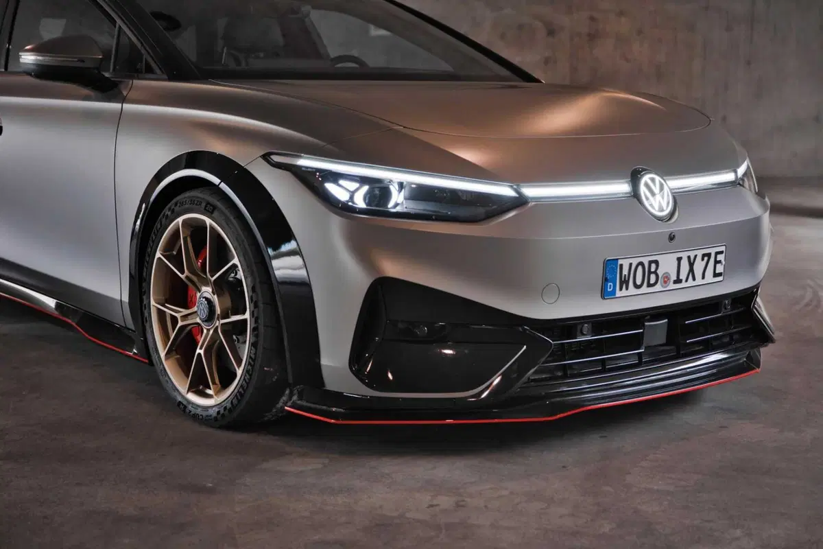 Volkswagen ID.X Performance, una ID.7 con 558 Cv  (3)