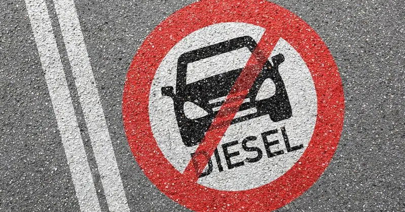 Regione Lombardia: bene il rinvio del blocco Euro 5, incentivare di pi&ugrave; il rinnovo