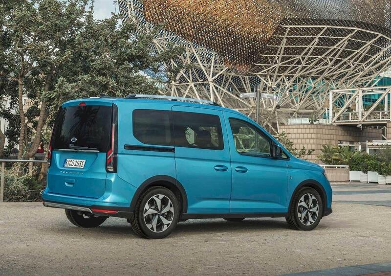 Ford Tourneo Connect (2022->>) (4)