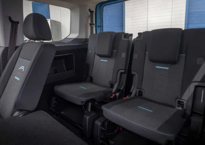 Ford Tourneo Connect (2022-->>) (11)