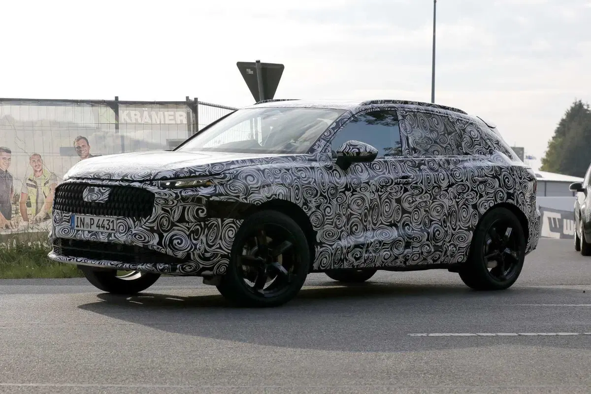 Audi Q3, le foto spia della nuova generazione (13)