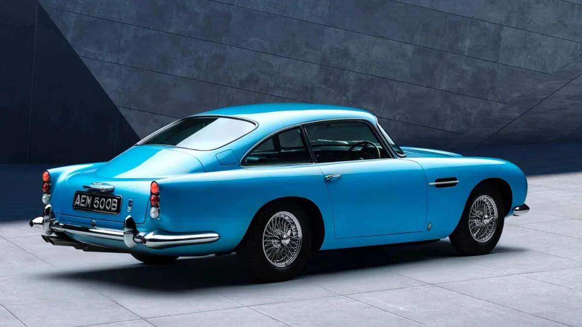 Aston Martin, la DB5 compie 60 anni (5)