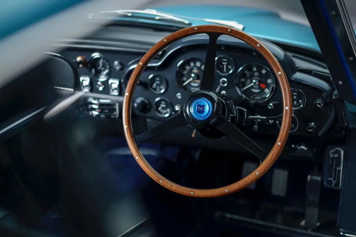 Aston Martin, la DB5 compie 60 anni (7)