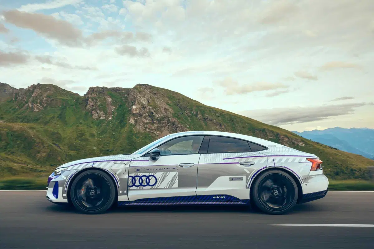 Audi RS e-tron GT Ice Edition  (3)