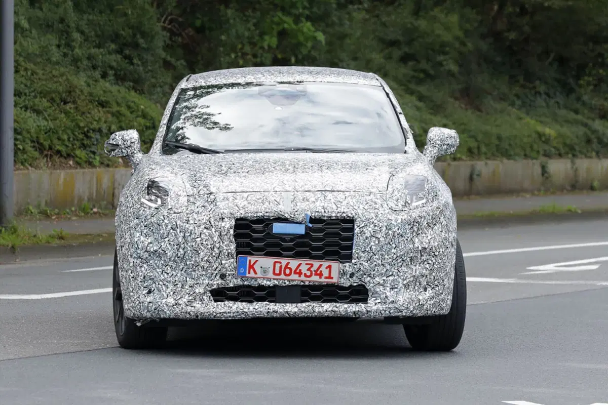 Ford Puma, nel 2024 arriva la versione 100% elettrica [Foto Spia] (3)