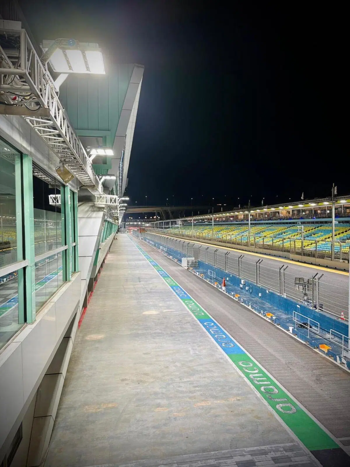 F1, per il GP di Singapore 2023 un nuovo impianto luci firmato DZ Impianti (5)