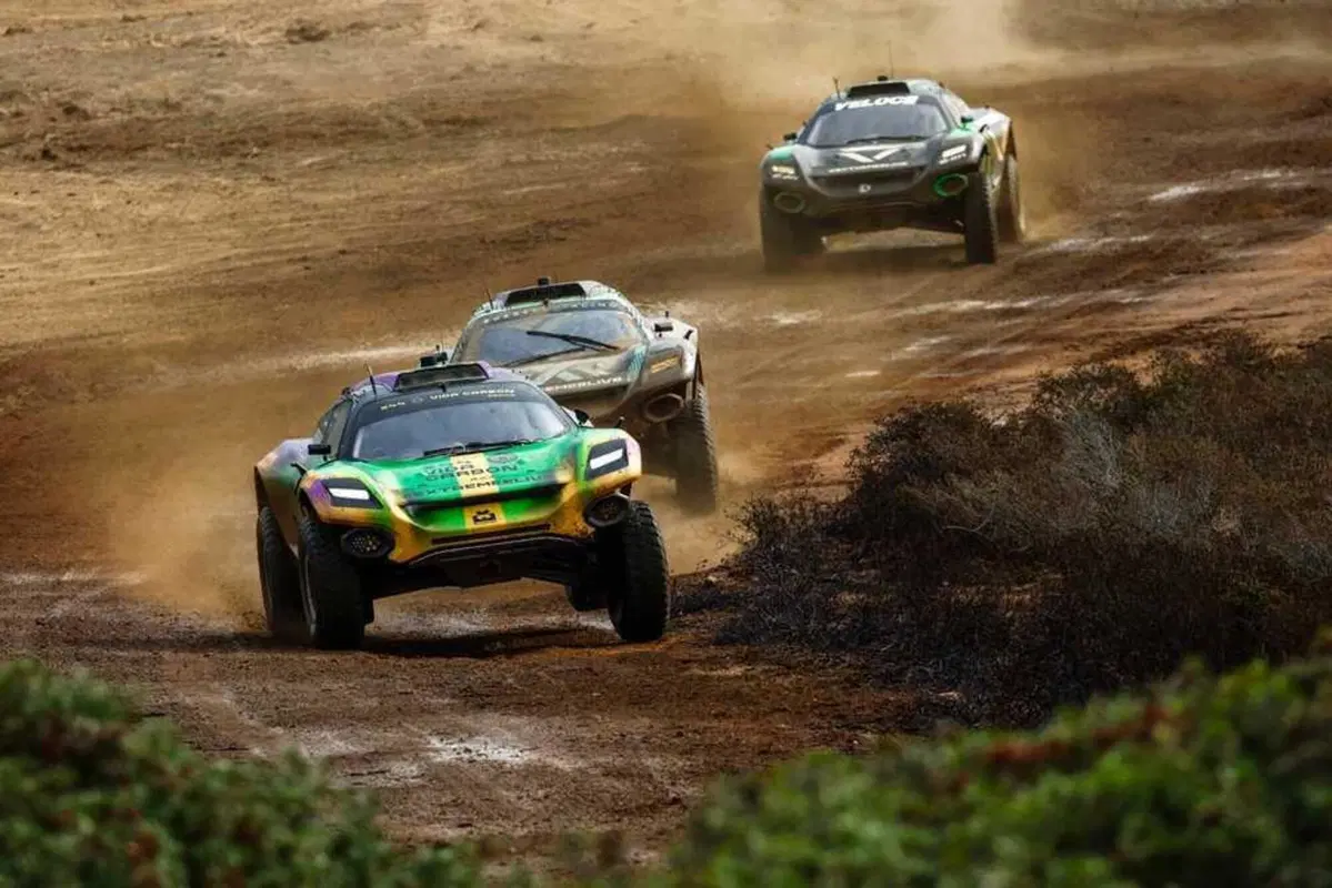 Extreme E 2023. Island X Prix 7. Furore Acciona | Sainz davanti a Abt Cupra (4)