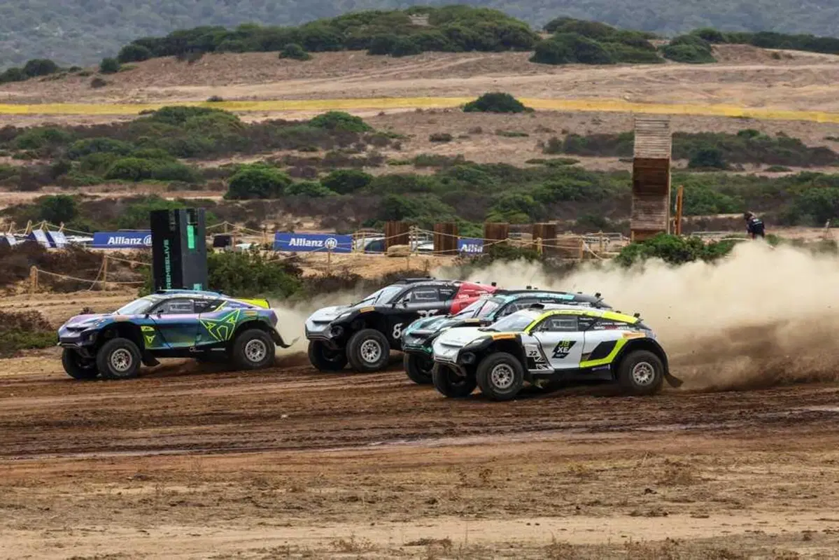 Extreme E 2023. Island X Prix 7. Furore Acciona | Sainz davanti a Abt Cupra (7)