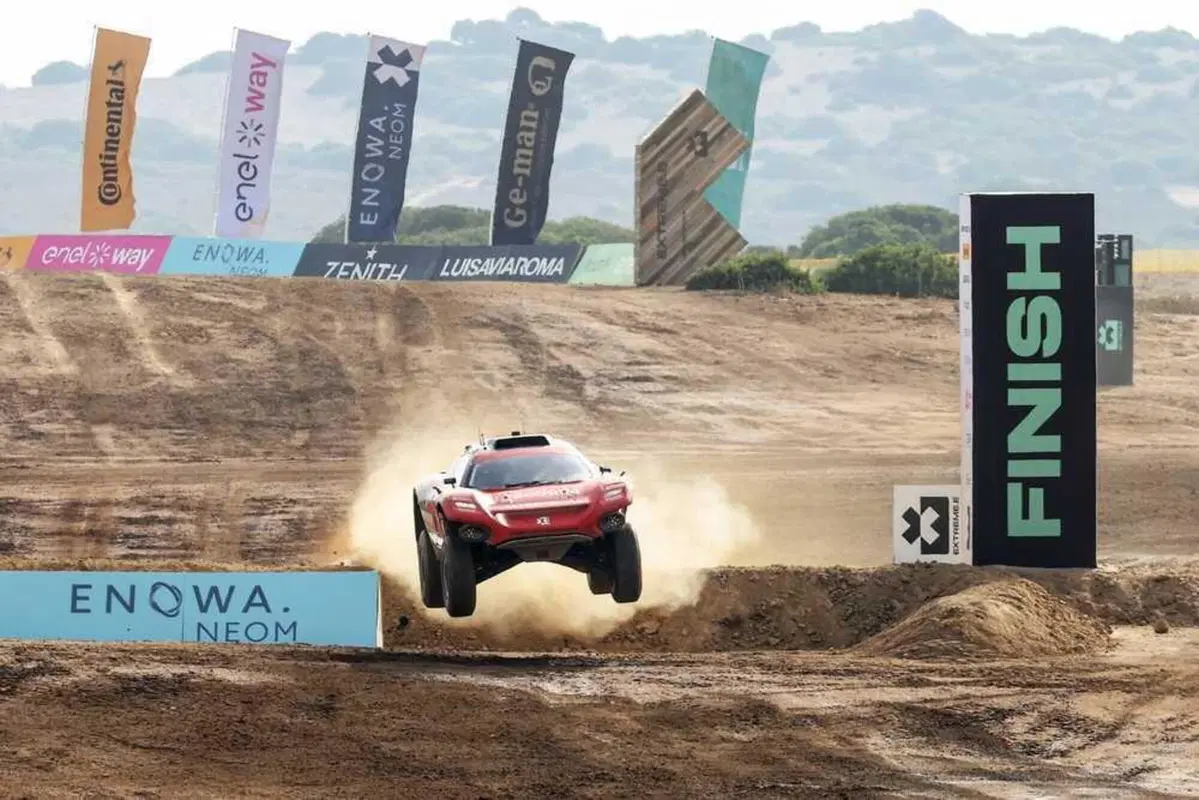 Extreme E 2023. Island X Prix 7. Furore Acciona | Sainz davanti a Abt Cupra (9)
