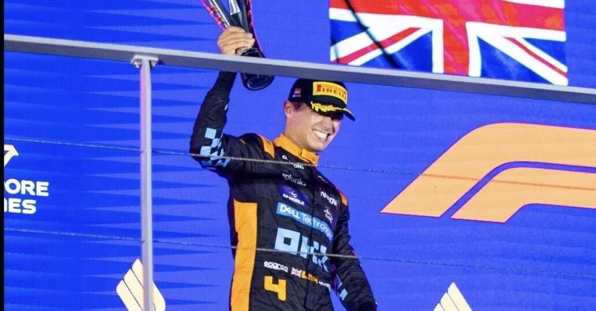 F1. GP Singapore, Norris sul podio: "Sainz molto generoso con me"