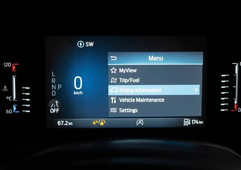 Ford Tourneo Courier (2023-->>) (17)