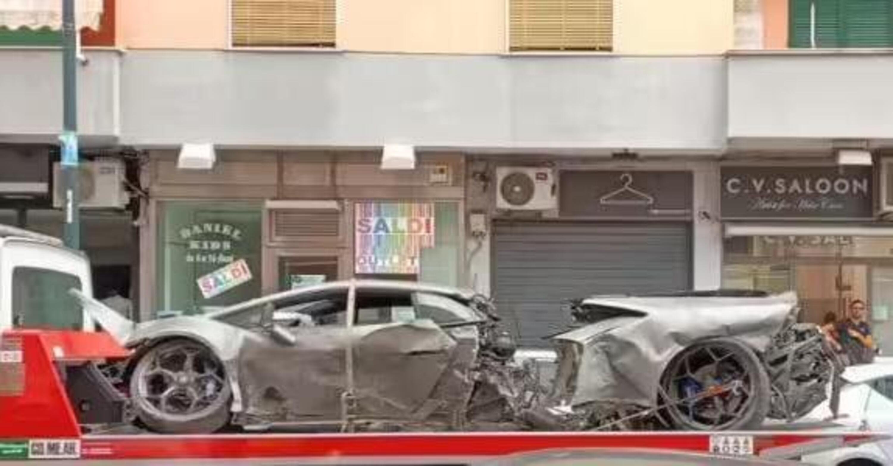 Lamborghini in due met&agrave;: quasi illeso (ma denunciato) il giovane alla guida 