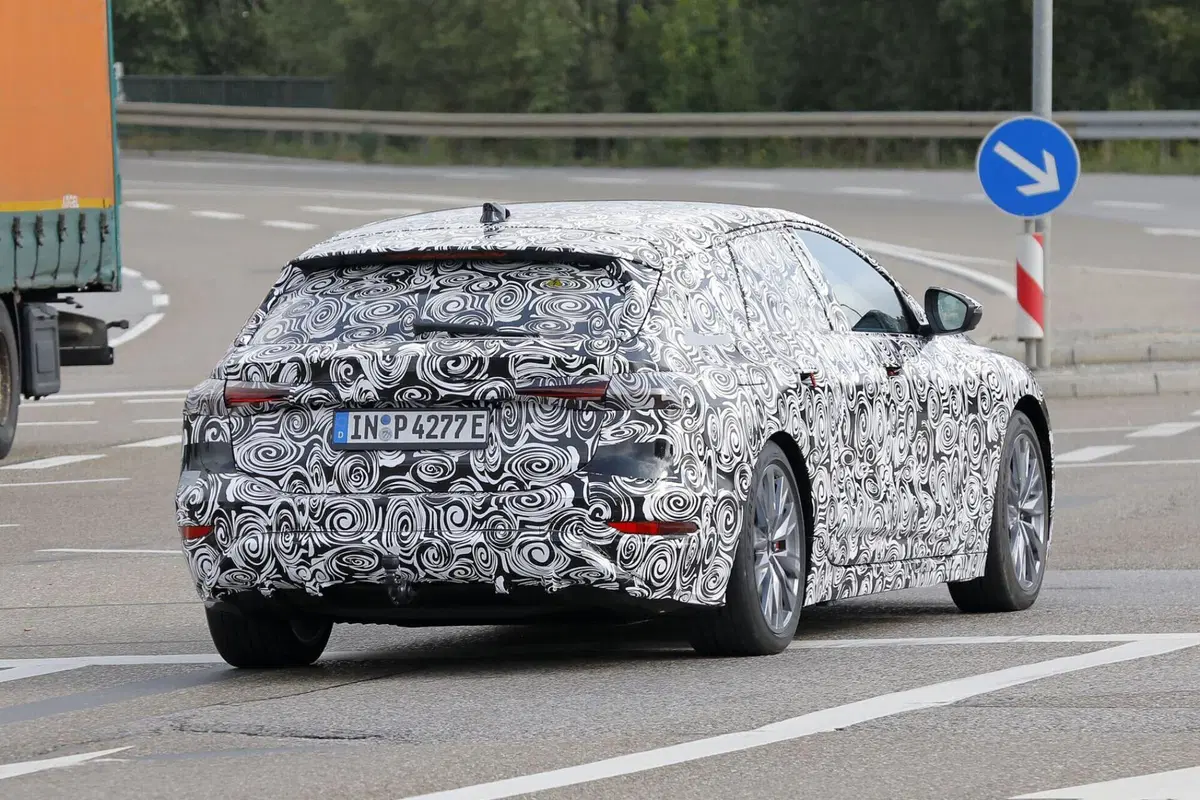 Audi A6, la Station Wagon sarà 100% elettrica [Foto Spia] (6)