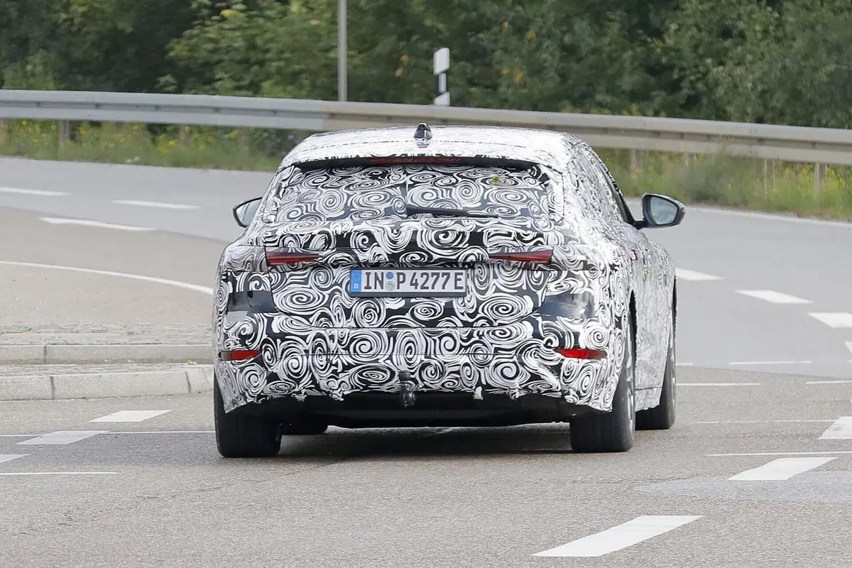 Audi A6, la Station Wagon sarà 100% elettrica [Foto Spia] (11)